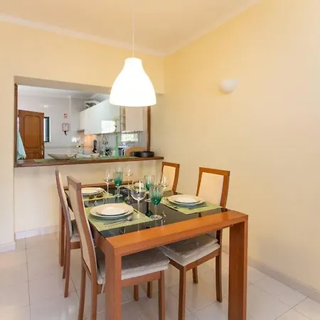 2 Bedroom Vilamoura - 10 Min To Marina Apartment *